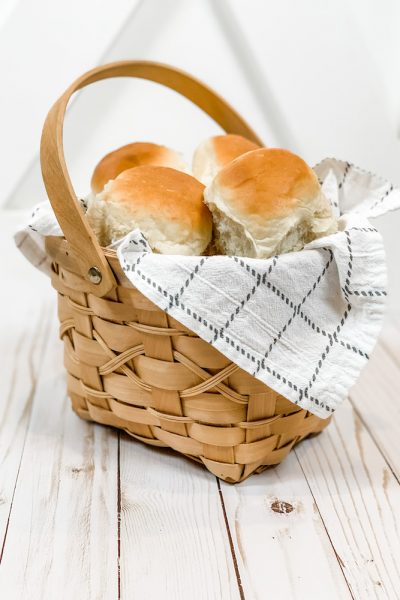 easy homemade dinner rolls that are perfectly soft and fluffy
